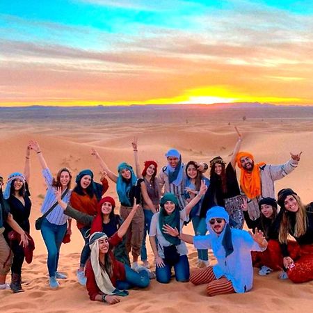 Luxury Bedouin Camp Bed & Breakfast เมอร์ซูกา ภายนอก รูปภาพ