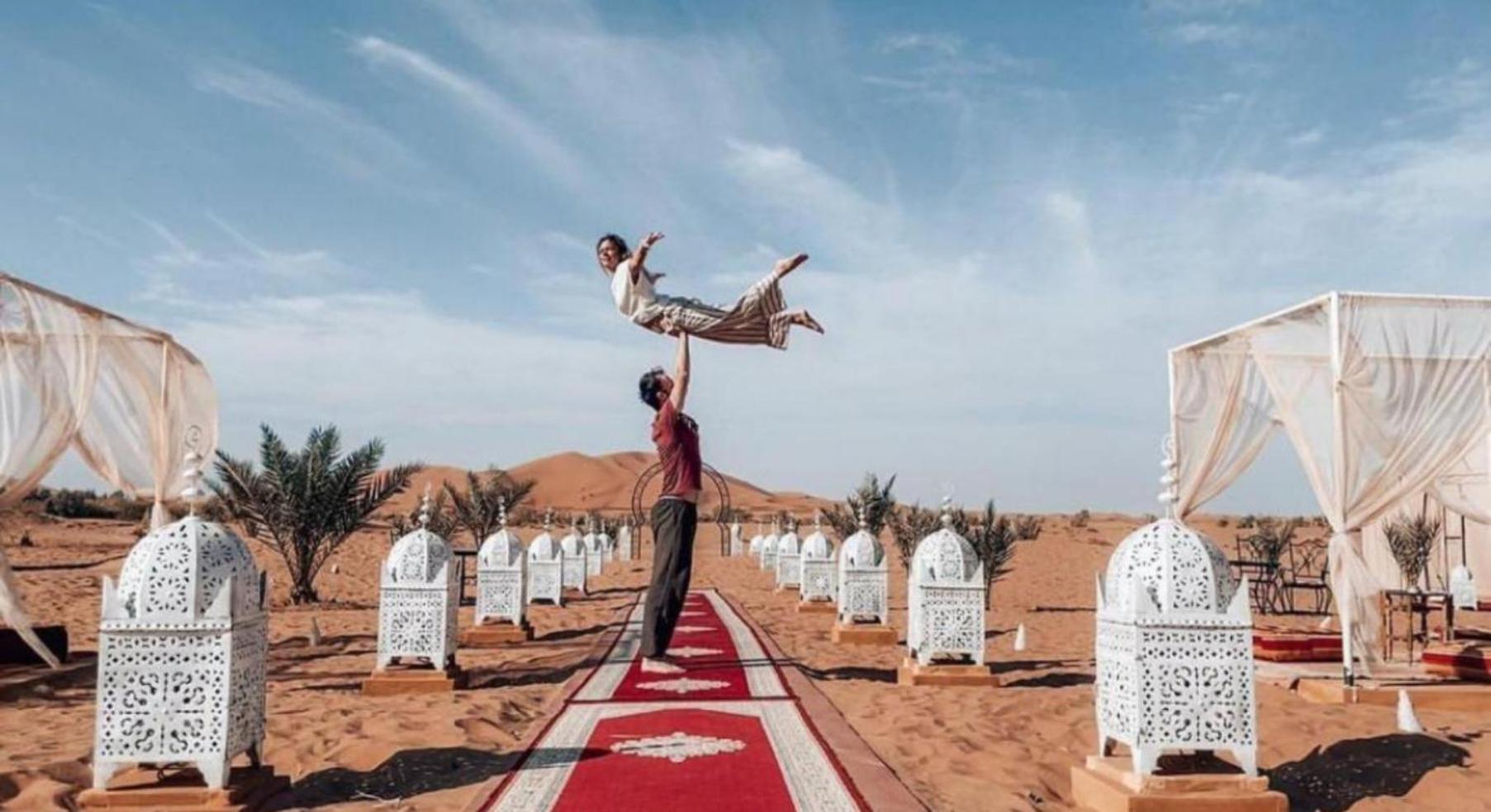 Luxury Bedouin Camp Bed & Breakfast เมอร์ซูกา ภายนอก รูปภาพ