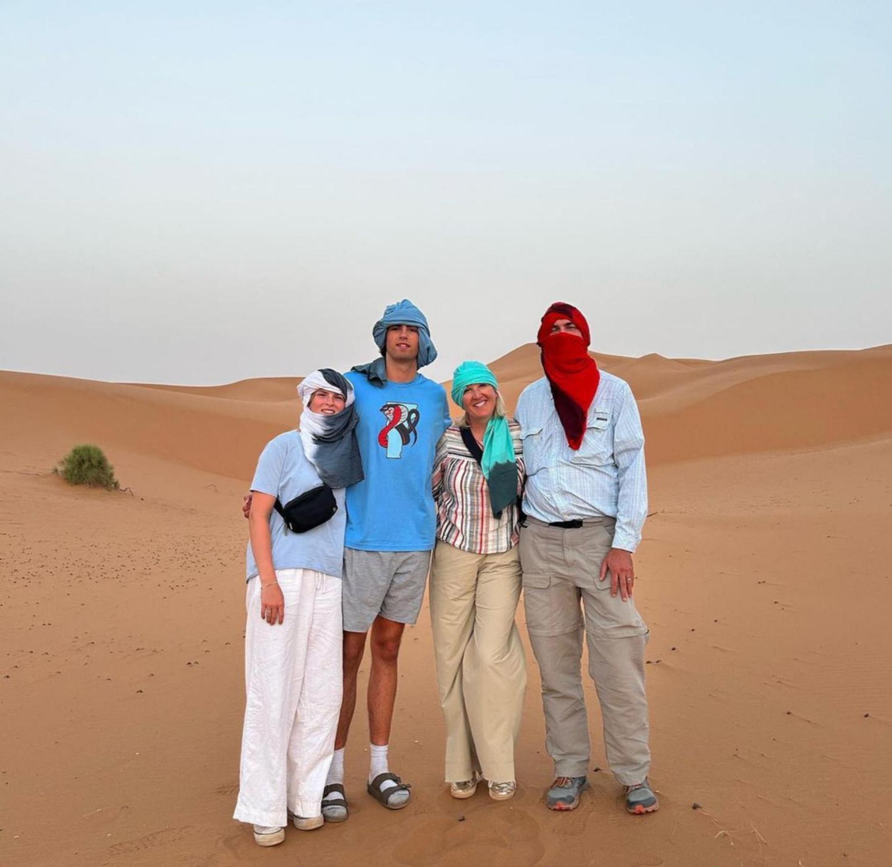 Luxury Bedouin Camp Bed & Breakfast เมอร์ซูกา ภายนอก รูปภาพ