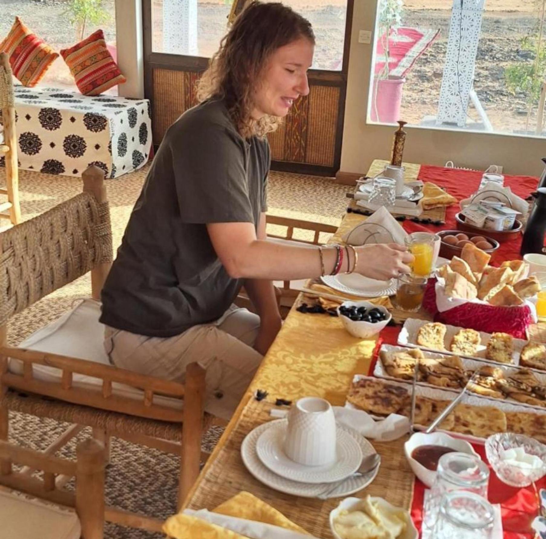 Luxury Bedouin Camp Bed & Breakfast เมอร์ซูกา ภายนอก รูปภาพ