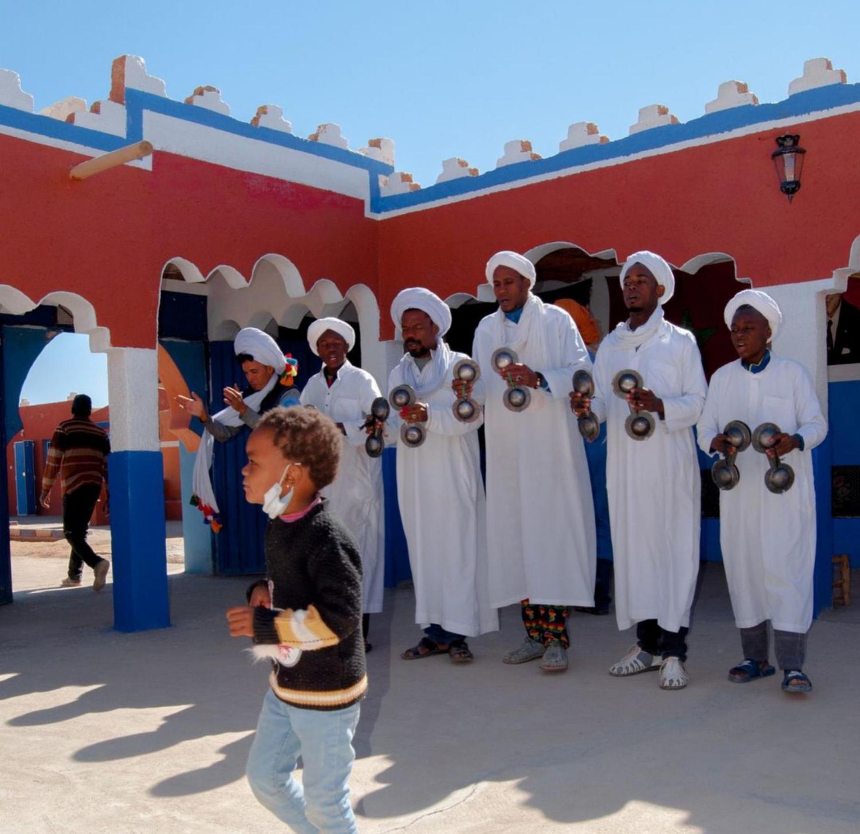 Luxury Bedouin Camp Bed & Breakfast เมอร์ซูกา ภายนอก รูปภาพ