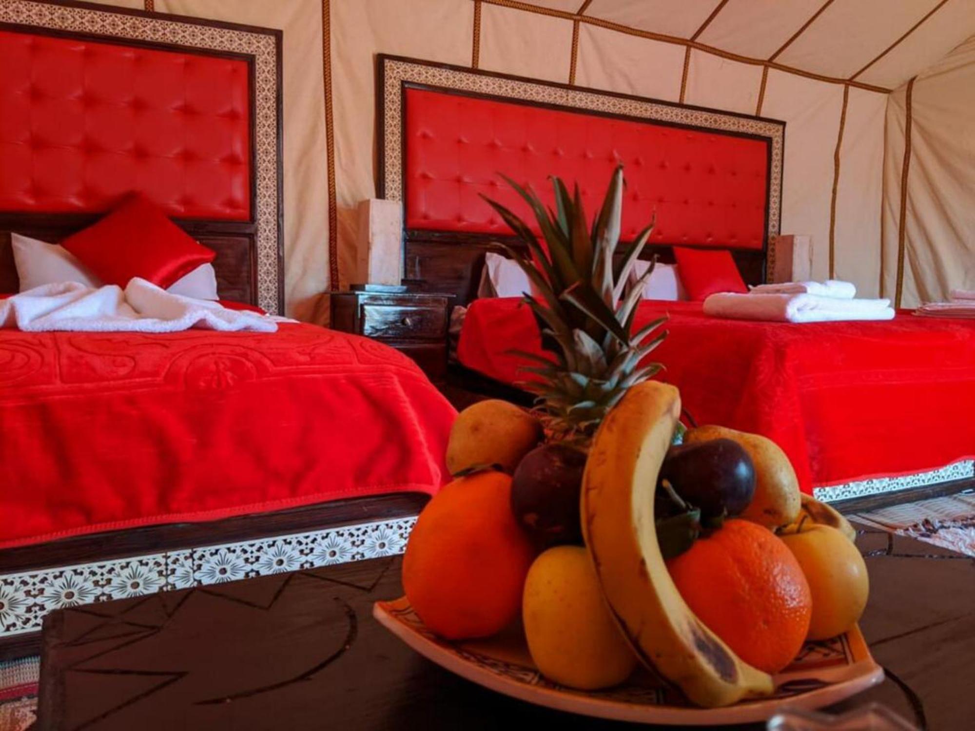 Luxury Bedouin Camp Bed & Breakfast เมอร์ซูกา ภายนอก รูปภาพ