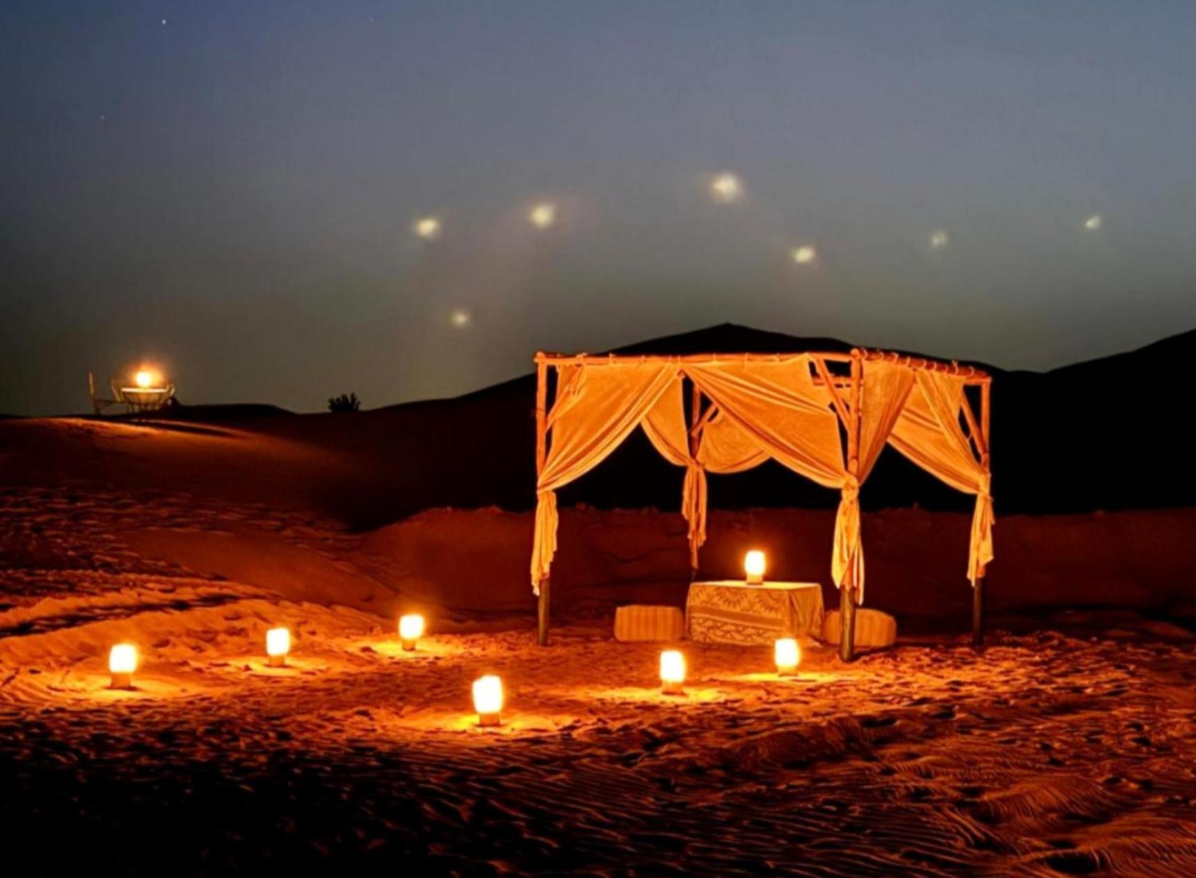 Luxury Bedouin Camp Bed & Breakfast เมอร์ซูกา ภายนอก รูปภาพ