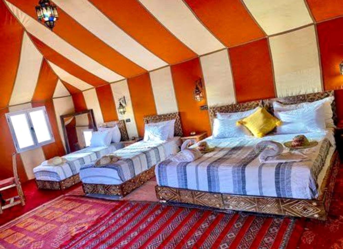 Luxury Bedouin Camp Bed & Breakfast เมอร์ซูกา ภายนอก รูปภาพ